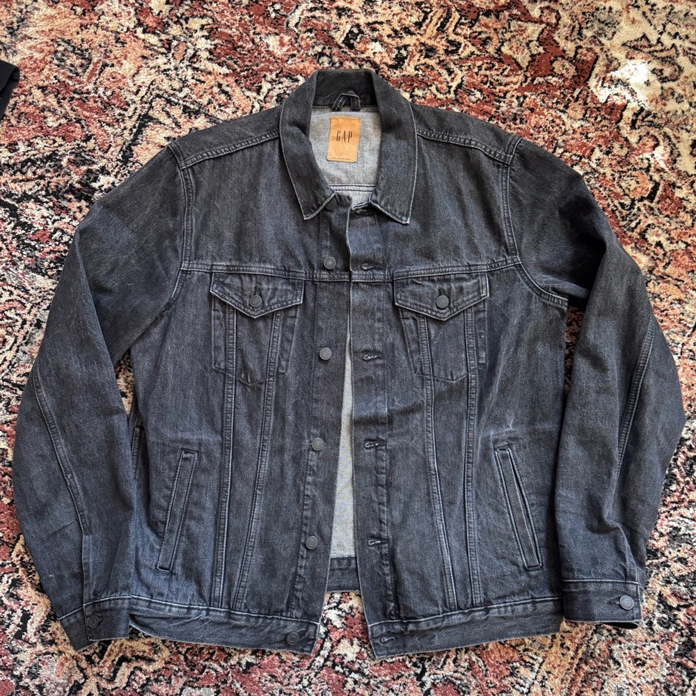 GAP Men's Washed Black Denim Jacket